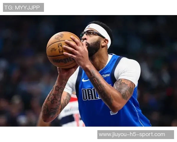 独行侠客场对决国王浓眉因伤缺席引发关注与期待