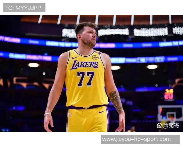 东契奇对湖人交易截止日低调运作策略表示认可